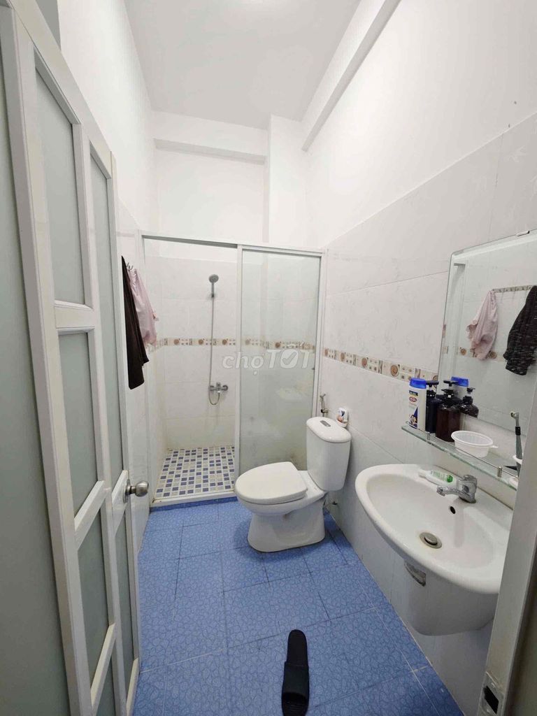 Rent a cash-relected KDC Ping-Phil (near park close)