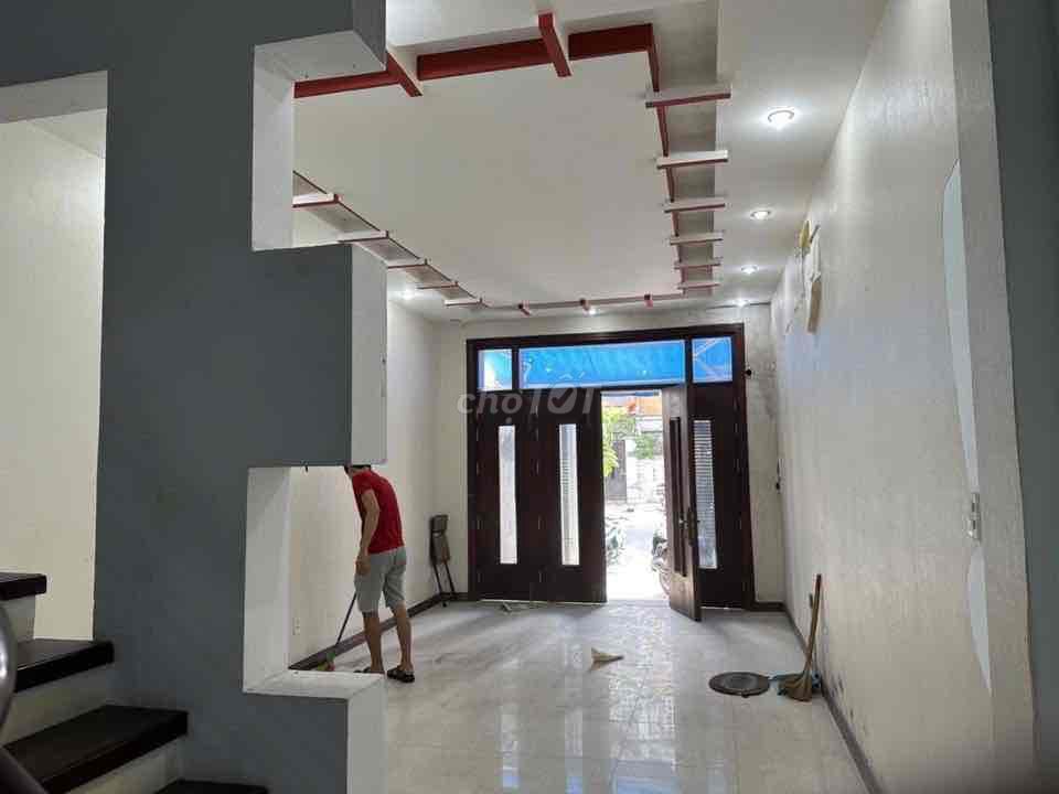 Tên Lửa-Bình Tân, 4 x20 meters, 3 stories, 4 rooms