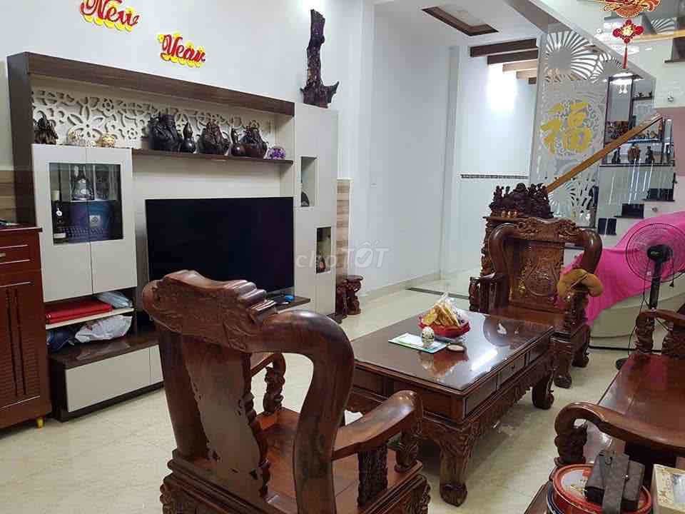 Tên Lửa-Bình Tân, 4 x20 meters, 3 stories, 4 rooms