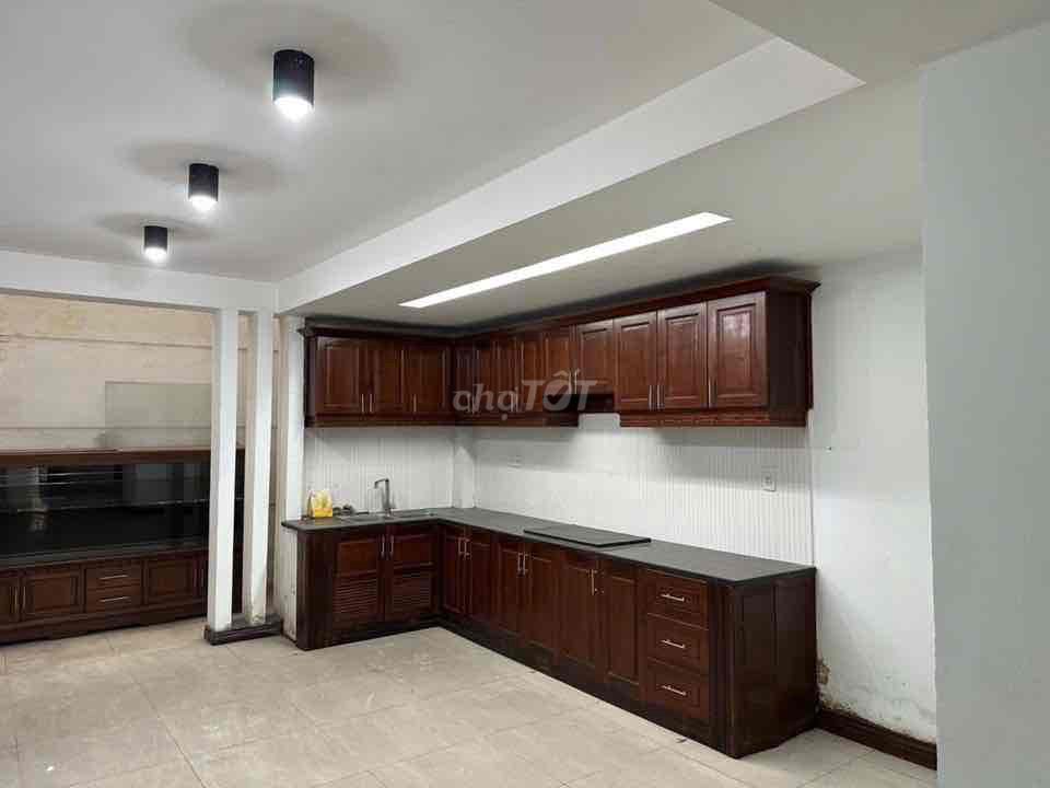 Tên Lửa-Bình Tân, 4 x20 meters, 3 stories, 4 rooms