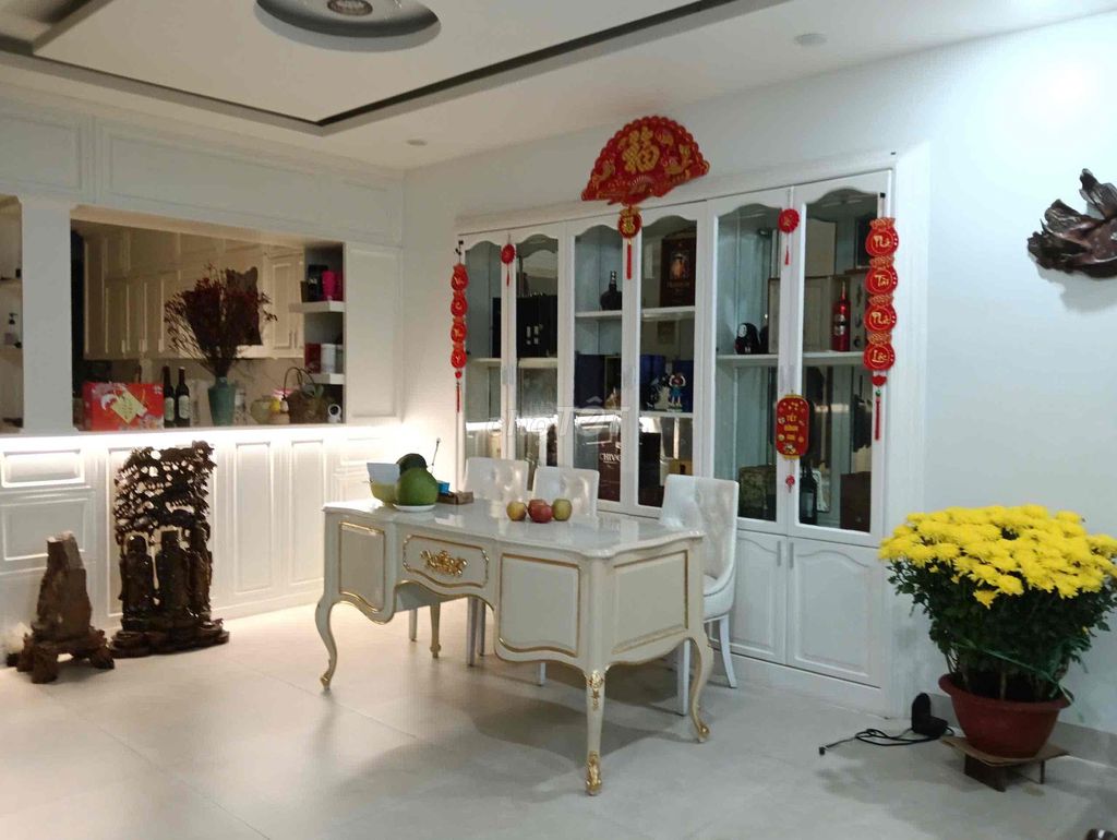 Five-story villa, P.Q.q2, 7 x18 m.6 m. 2nd, Qing-X.