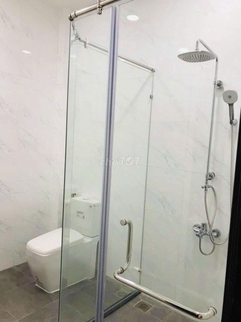 Rent hxt 911/5 A Lạc Long Quân, 070 9, District Tân Bình