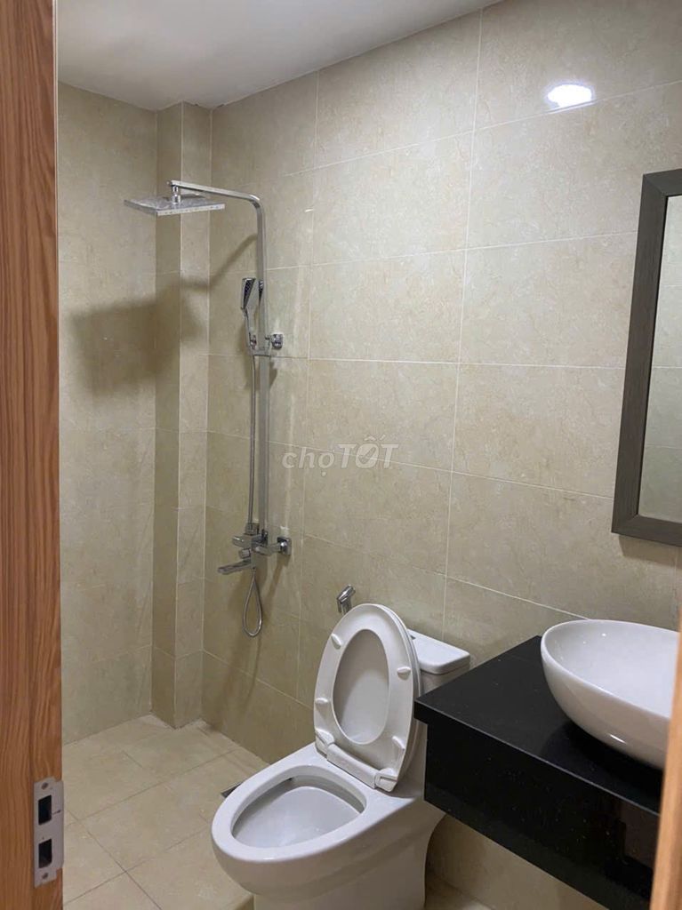 Rent a house on Liên Phường-- nice new house.