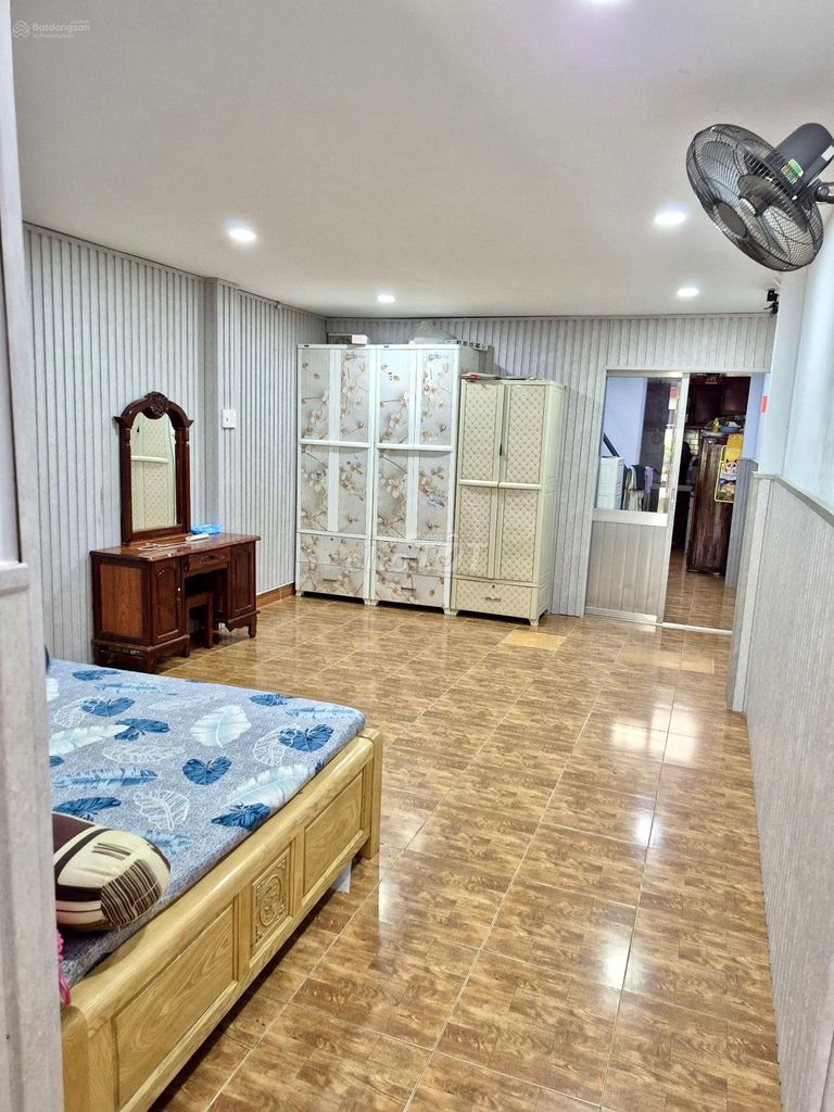 Rent your own house at 14/5 Đô Đốc Chấn, Tân Sơn Nhì, 10 million, 70 meters2