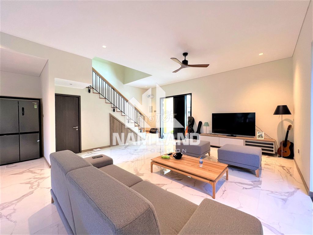 Let's rent out the Kadc palm residence 6 x 18 meters 3 floors full-story interior-it's 42 million a month.