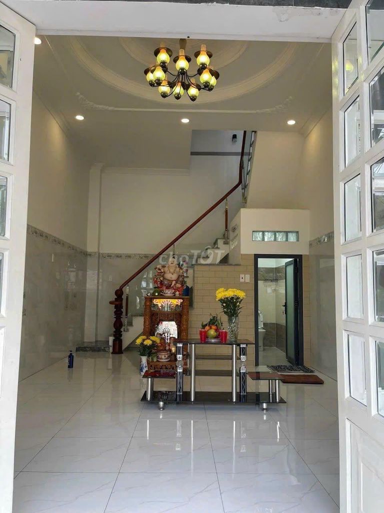Private home 40 meters, 1 floor, 2 p sleeping,mbkd ground floor, Miss North, - for 1 .5 million a month.