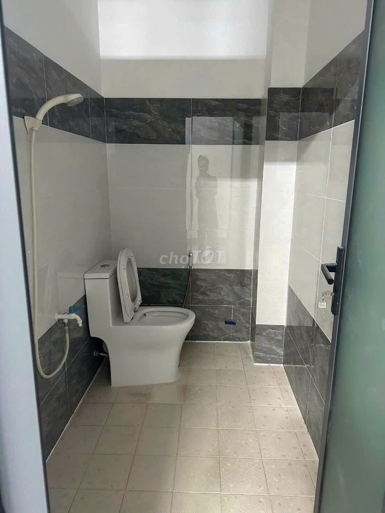 Private home 40 meters, 1 floor, 2 p sleeping,mbkd ground floor, Miss North, - for 1 .5 million a month.