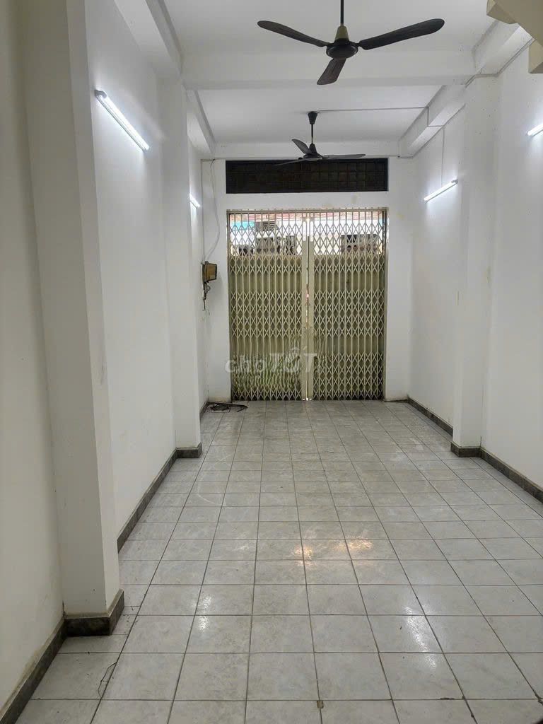 Rent a Lương Nhữ Học District 5 4 X16 M M 4th floor, 7 bedroom 4 toilets, 30 million