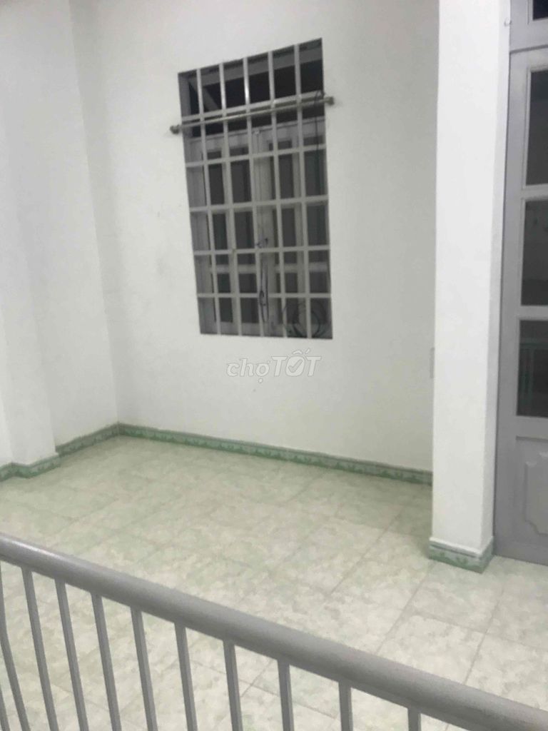 The alley house behind Trần Khắc Chân Phú Nhuận.