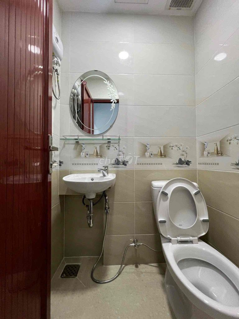 Rent the New Founding House.