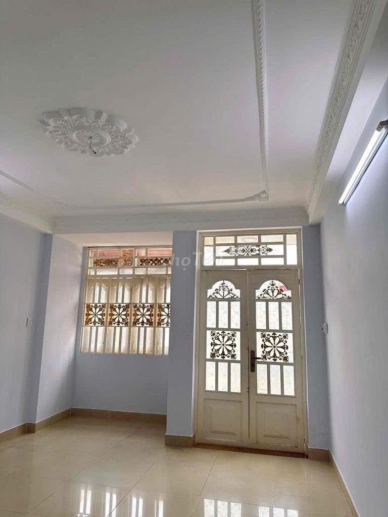 [Sobbing] House Lạc Long Quân-7* 8 57 m2 1 . 3 High Court 6 bedrooms