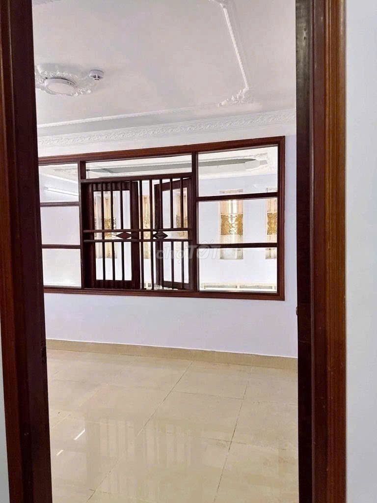 [Sobbing] House Lạc Long Quân-7* 8 57 m2 1 . 3 High Court 6 bedrooms