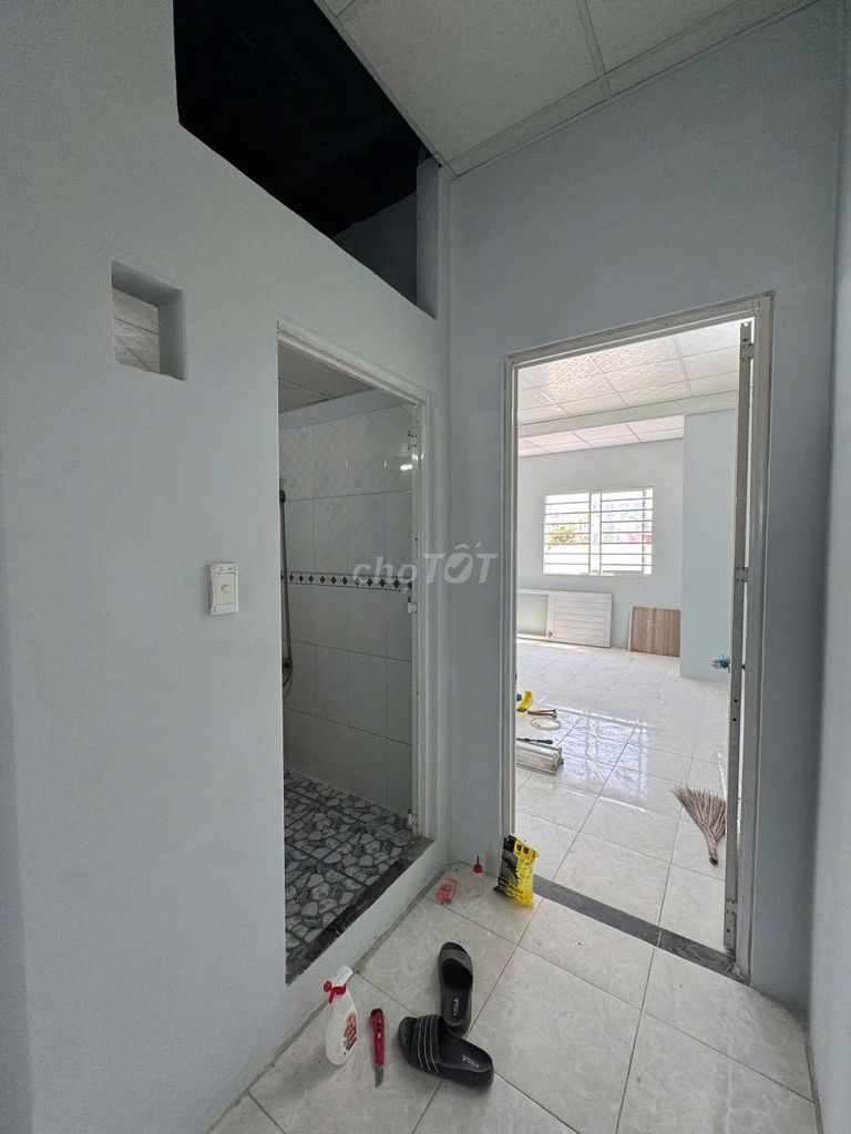 3 rooms 4 X 16 M Nguyễn Văn Luông