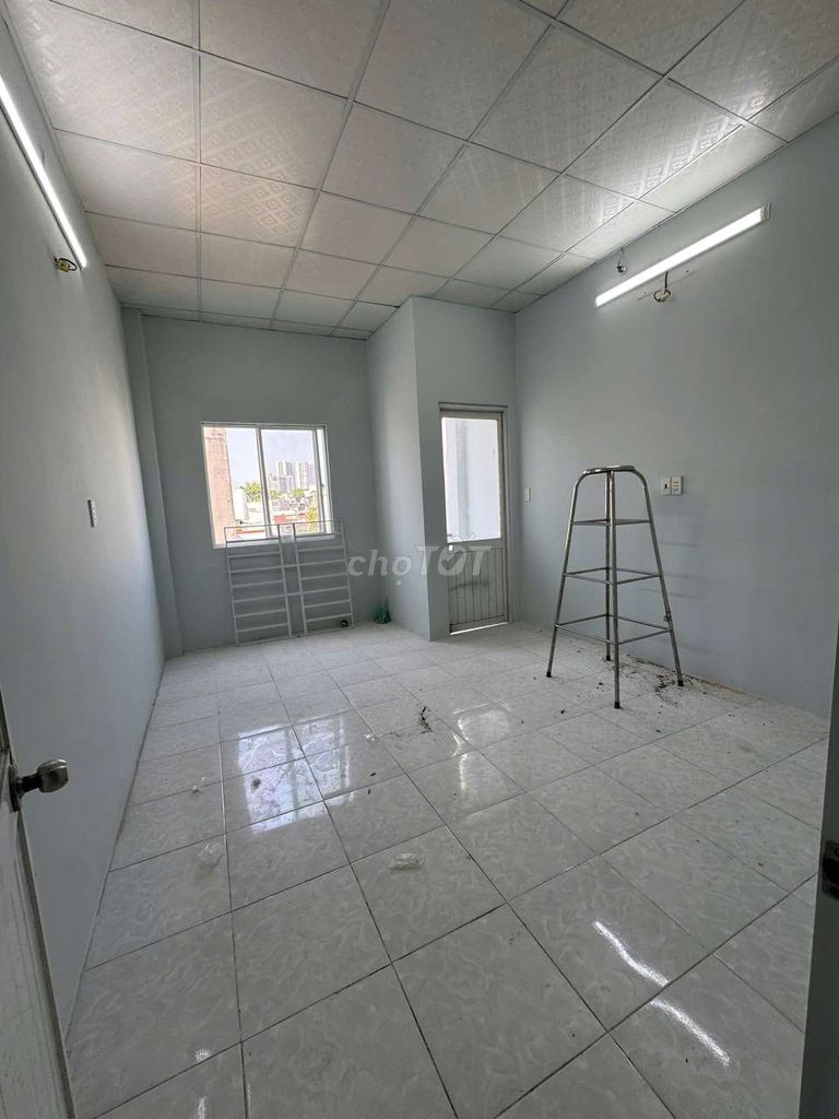 3 rooms 4 X 16 M Nguyễn Văn Luông
