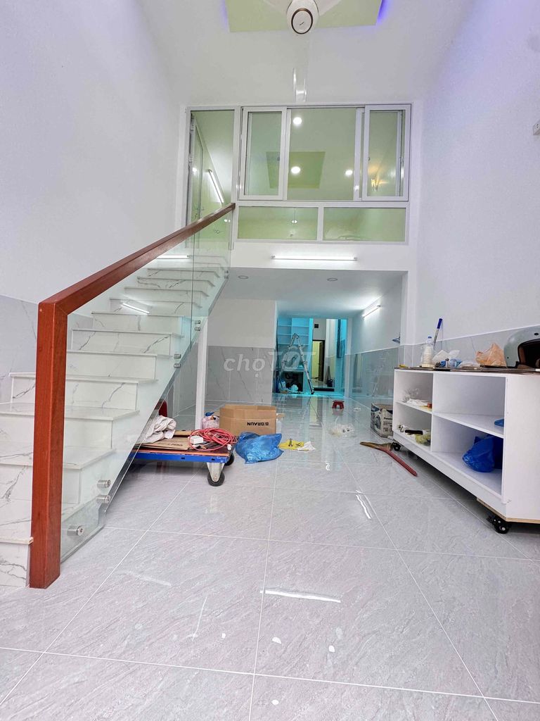 Rent the original apartment-- Lê Lai Tân Bình-three bedrooms - 2 toilets - pile house