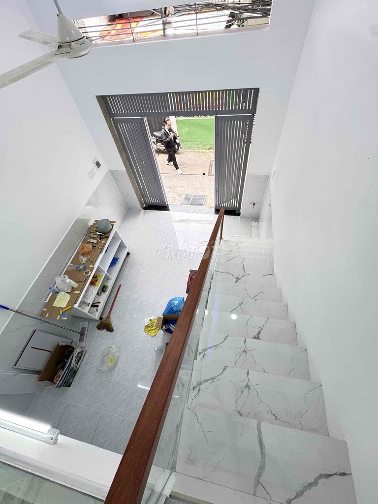 Rent the original apartment-- Lê Lai Tân Bình-three bedrooms - 2 toilets - pile house