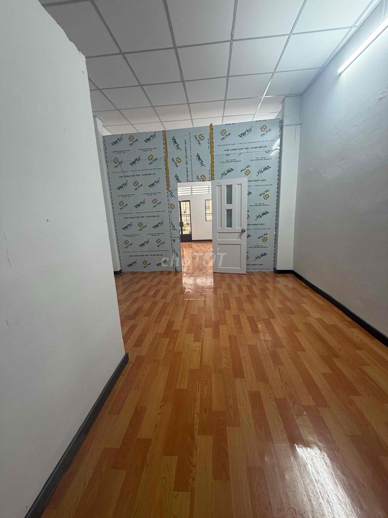 Let's rent out Điện Biên Phủ.