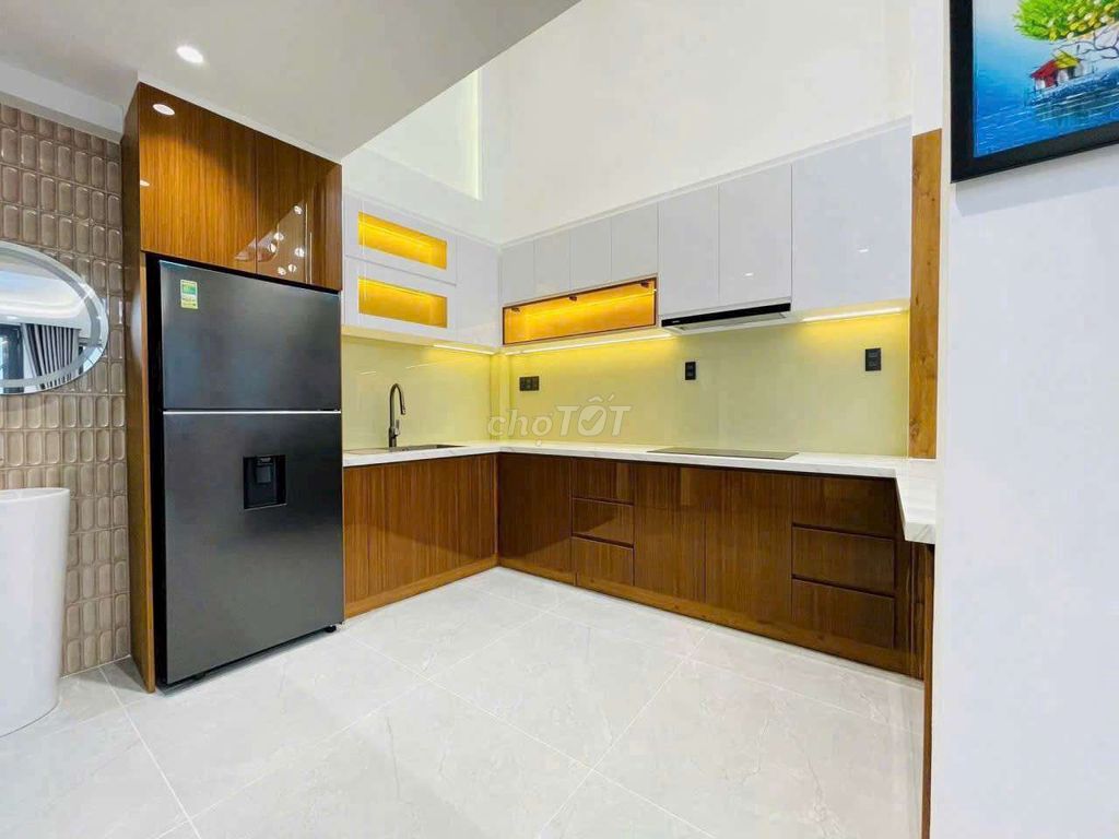 Rent a full house three bedrooms, four ds19 Gò Vấp toilets.