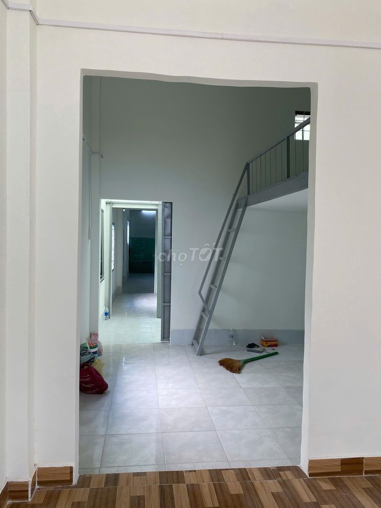 Let's rent out the original house.