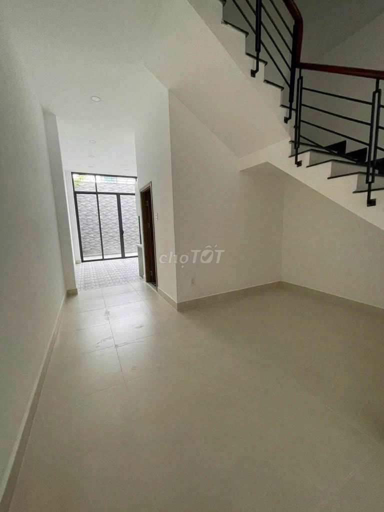 Rent a house for the new American public service, District 7
