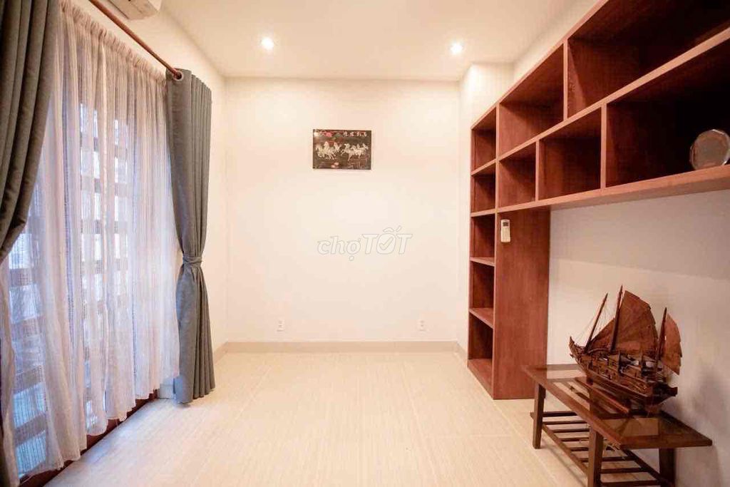 Rent a new house full of interiors 51 Phạm Văn Chiêu.