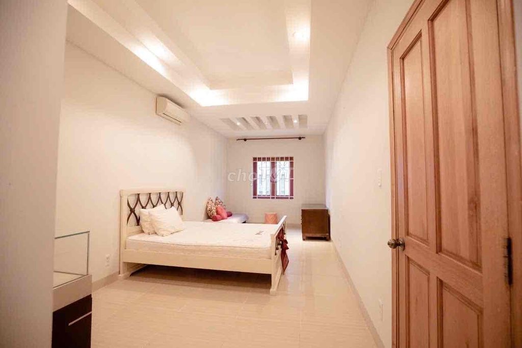 Rent a new house full of interiors 51 Phạm Văn Chiêu.