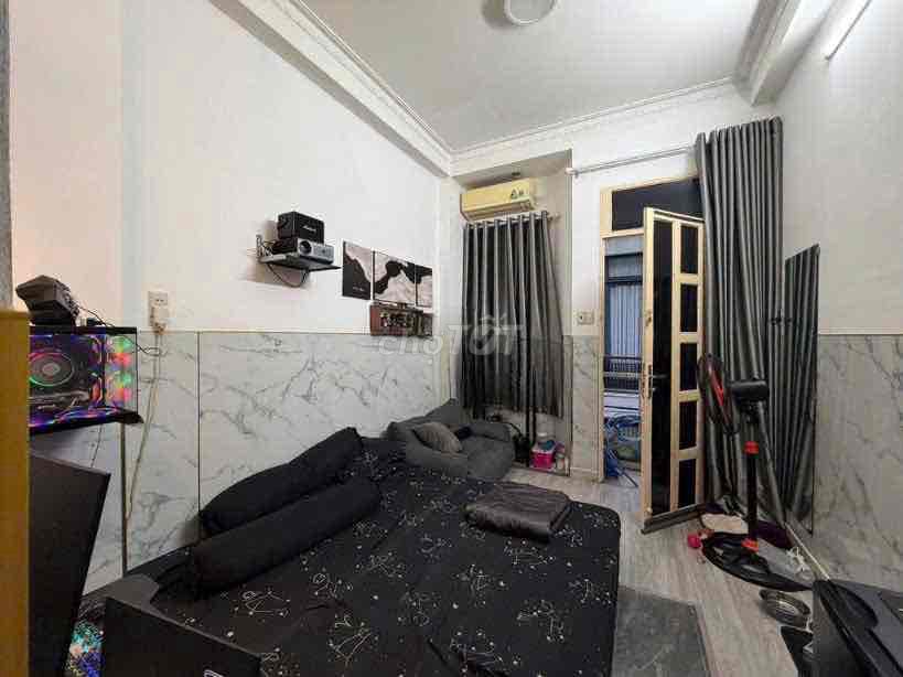 3 rooms 3 x 10 Nguyễn Tiểu La