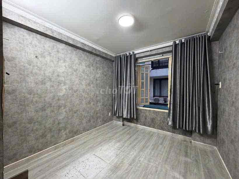 3 rooms 3 x 10 Nguyễn Tiểu La
