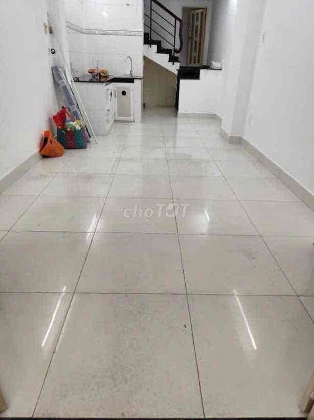 3 rooms 3 x 10 Nguyễn Tiểu La