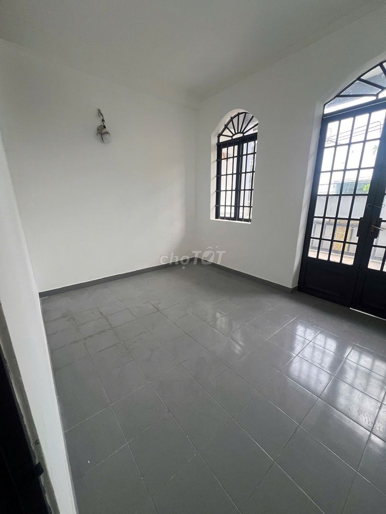 Let's rent it to a degree, Nguyễn Văn Khối.