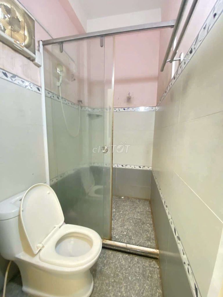 Rent the city house three bedrooms, three toilets for 14 million