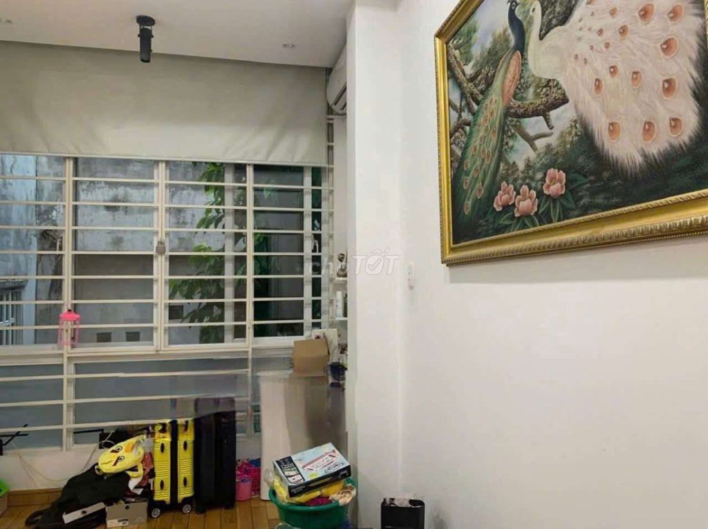 Let's rent out the original house. Tân Bình.