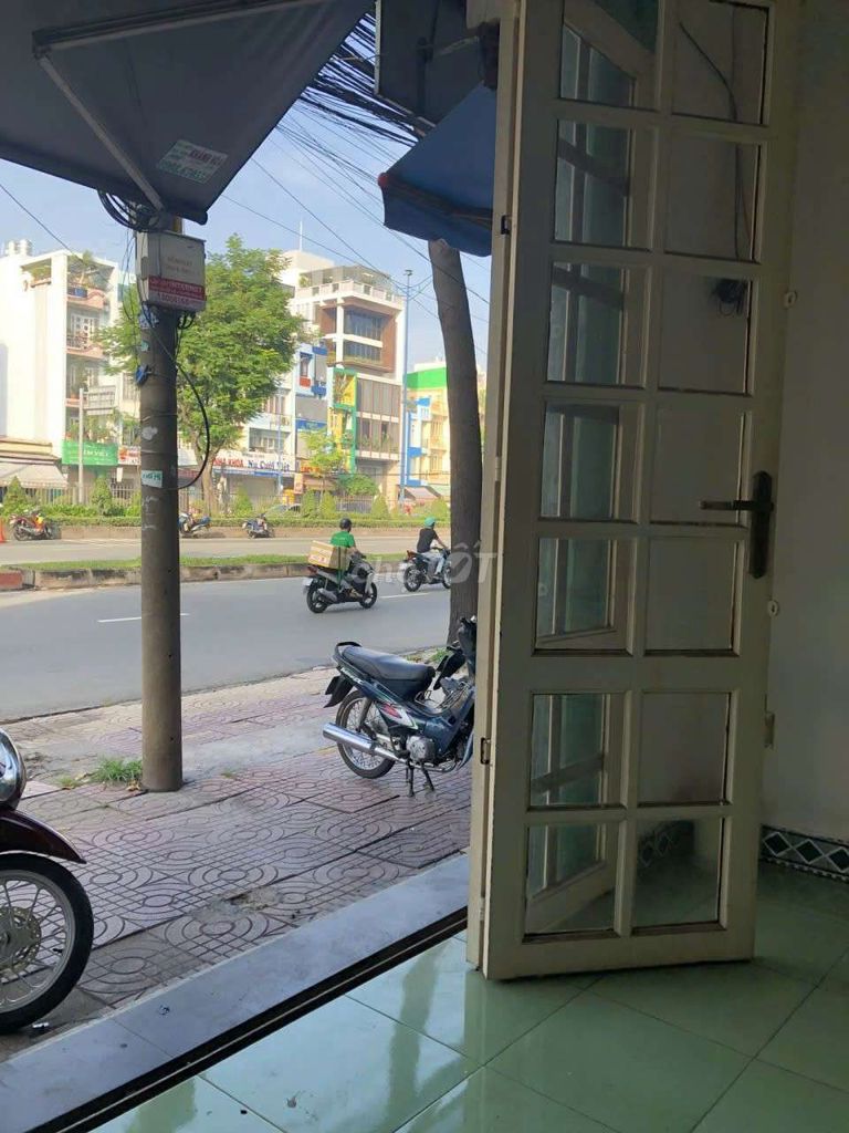Renting housing combined business