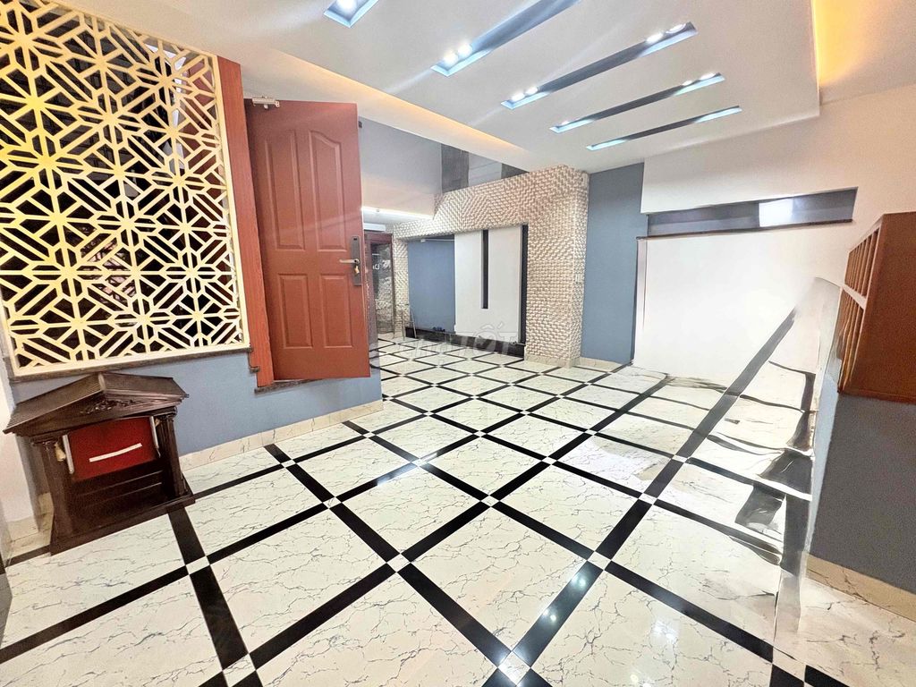 Rent a 1-1-B in the Fire Zone area 6 x 20 Xd a 3-story vault with interior.