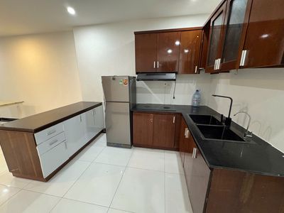 We need to rent a Tạ Quang Bửu apartment area 150 meters, 3 bedrooms, 2 toilets, 15 million