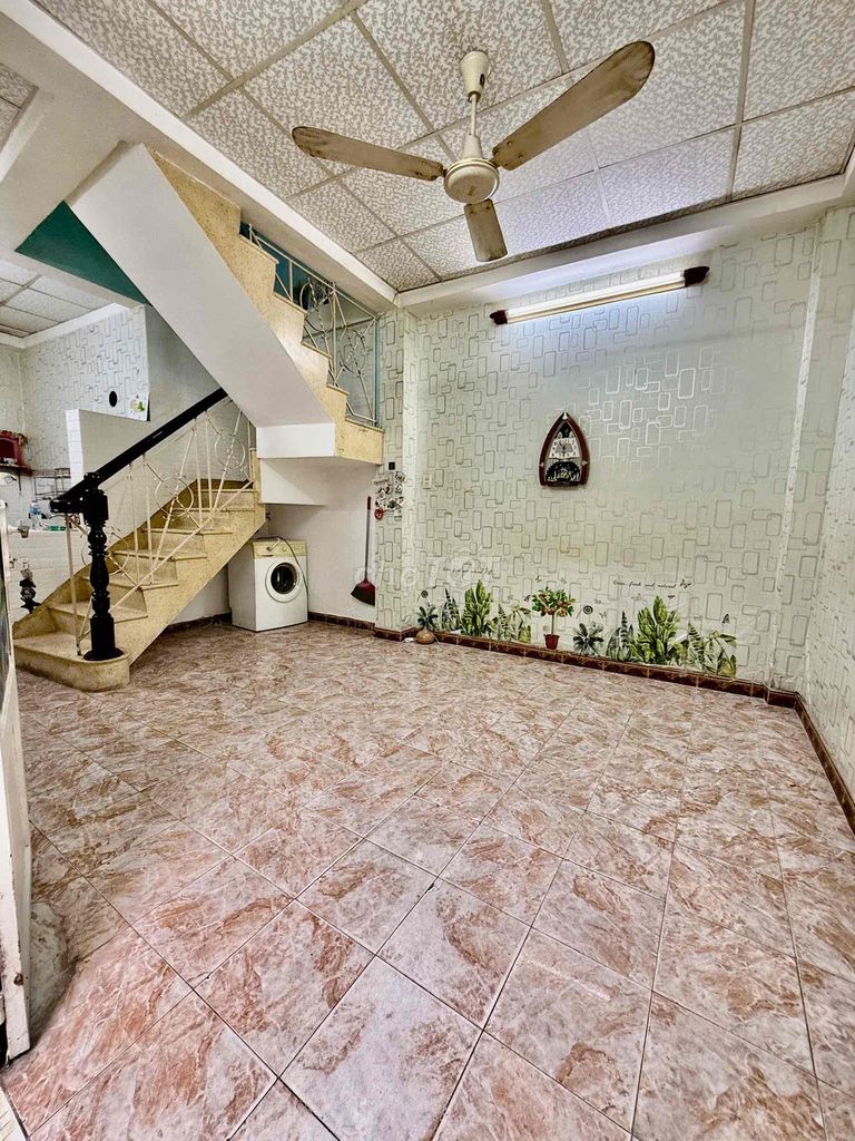 The owner rented the original two cold bedrooms (master)