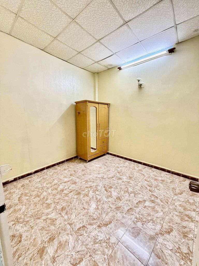 The owner rented the original two cold bedrooms (master)
