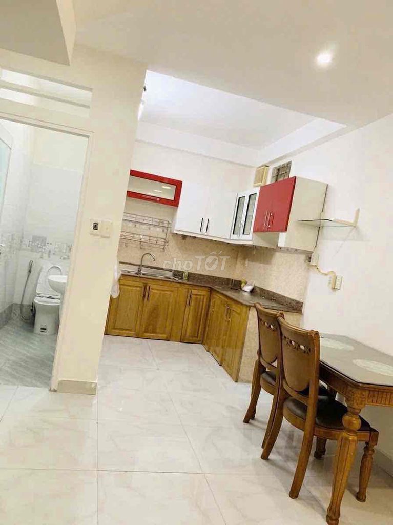 Rent a parking lot - Phú Nhuận area: 3,3 x1000 m structure: 1