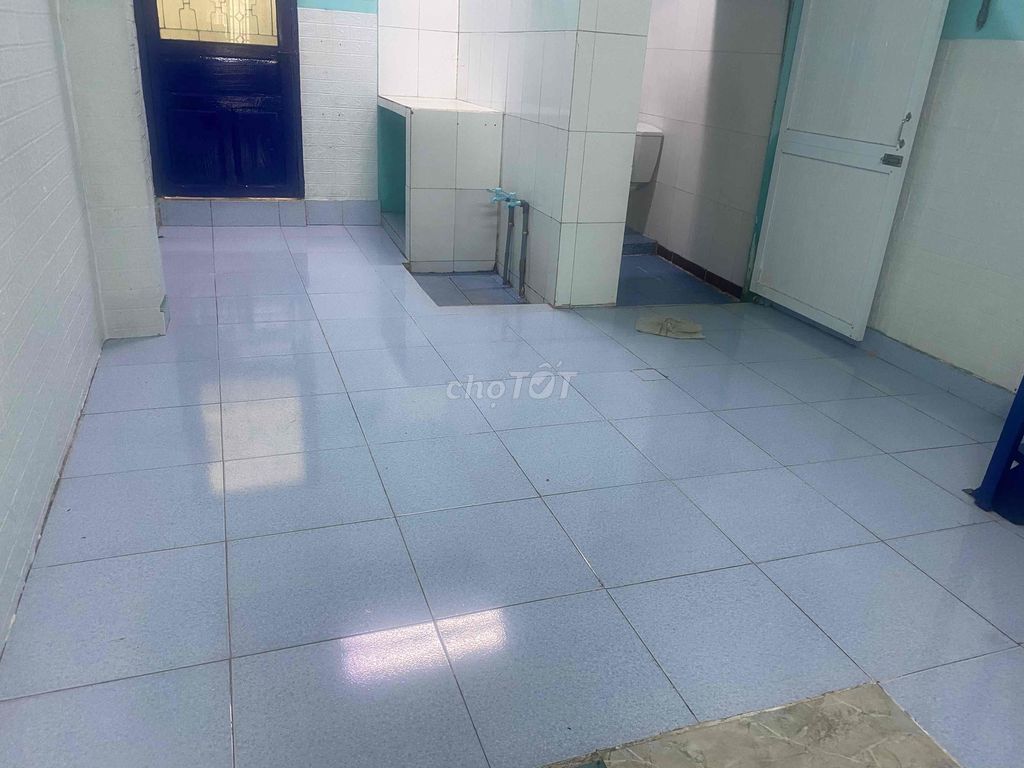 Rent 3.5 x 15 Quang Trung.