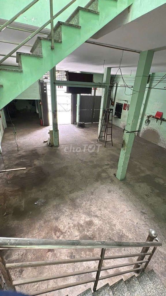 Kênh Nước Đen truck warehouse at manufacturing.