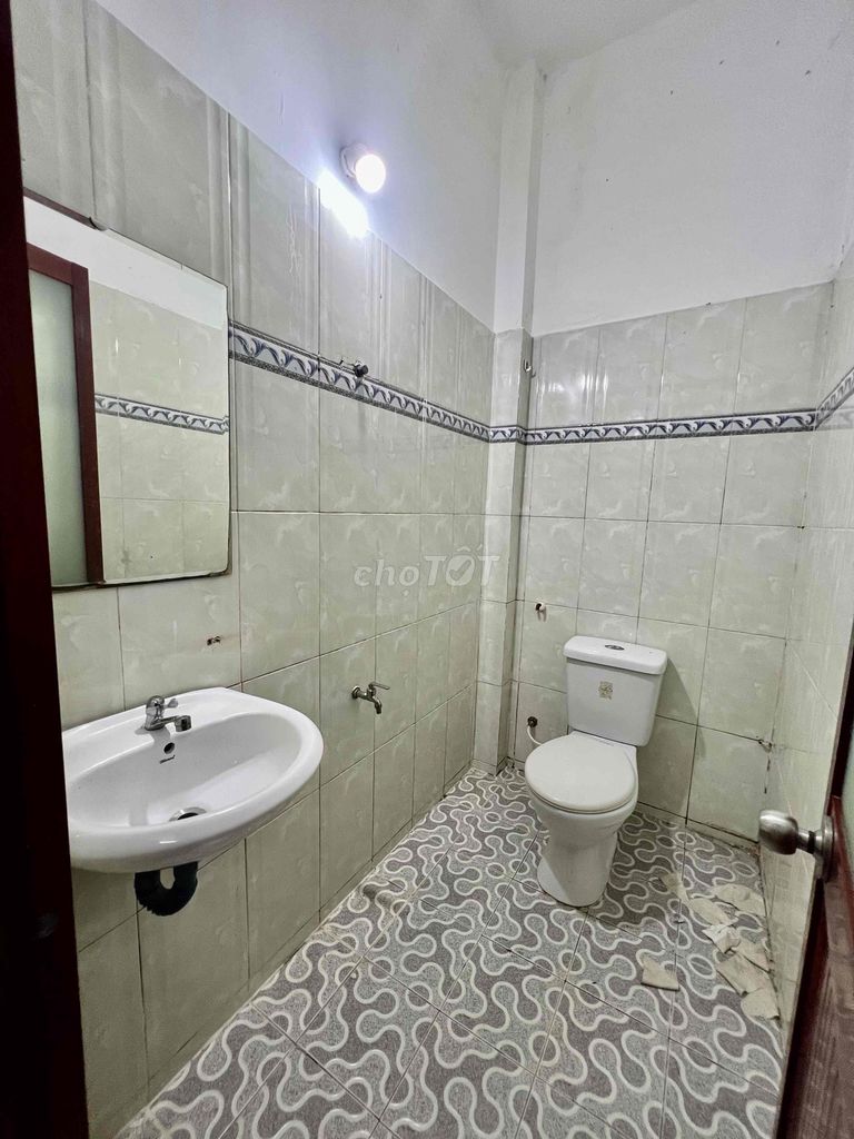 Rent the Iron Bridge 5 x 20 meters 1 .1 .1 floor 3 bedroom 3 3m