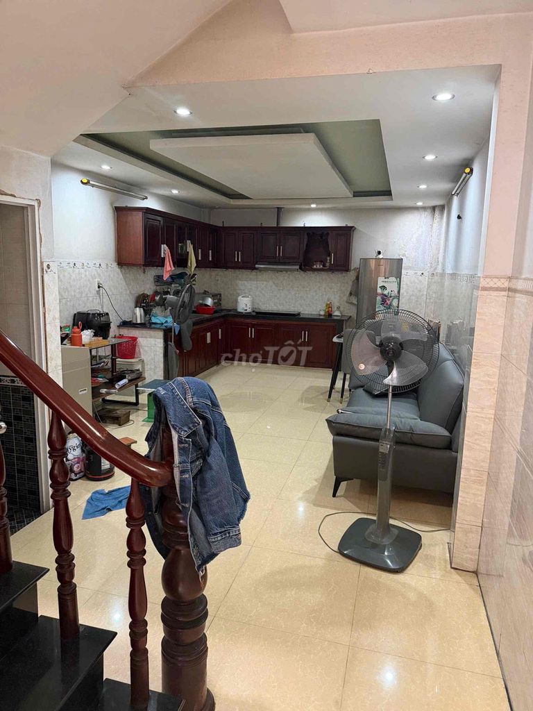 Rent a Mã Lò front house [4*30 ] 3 bedrooms-4 toilets-high toilets
