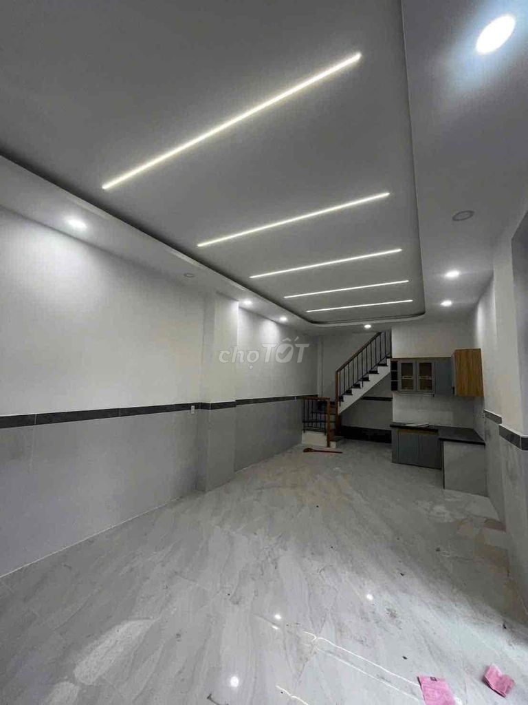 100 percent new house [4 x 1 O] 1st floor (a bedroom, 2 toilets),--Mã Lò esophage