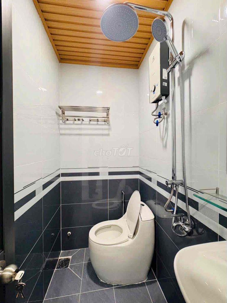 Rent the whole new house 100%.