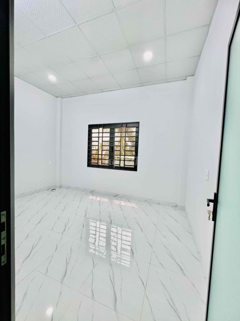 Rent a house right here on the Bridge area 110 meters per floor. Two bedrooms, two toilets.