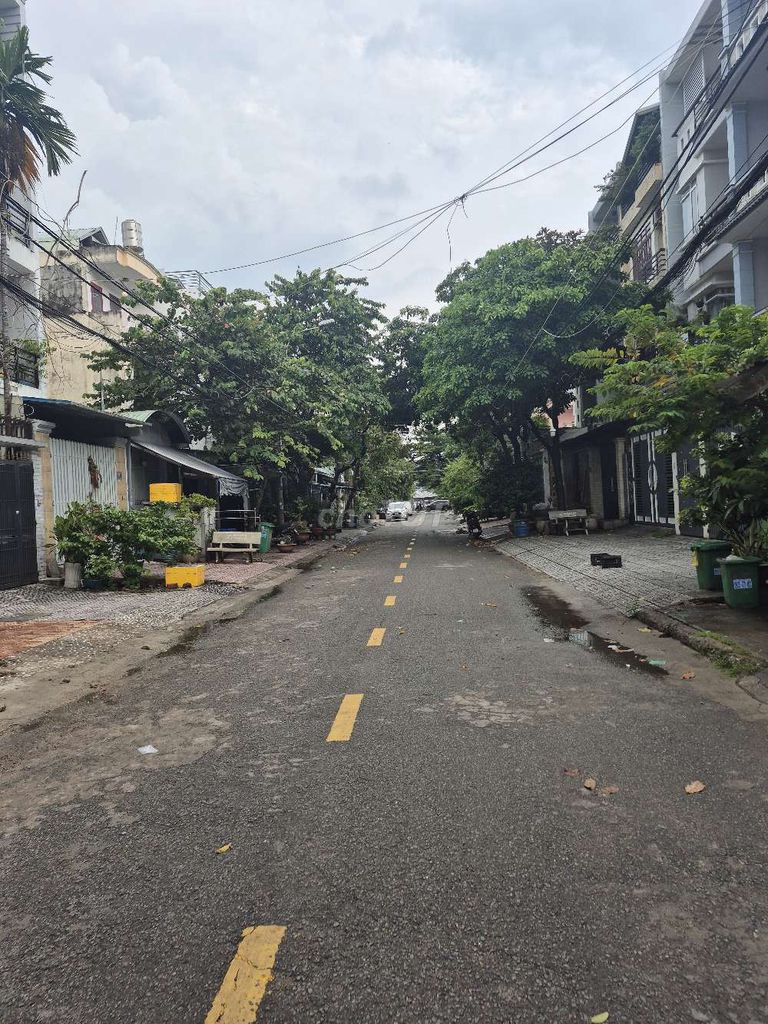 Rent 5 x23 m m local road 15 meters right at Tây Thạnh