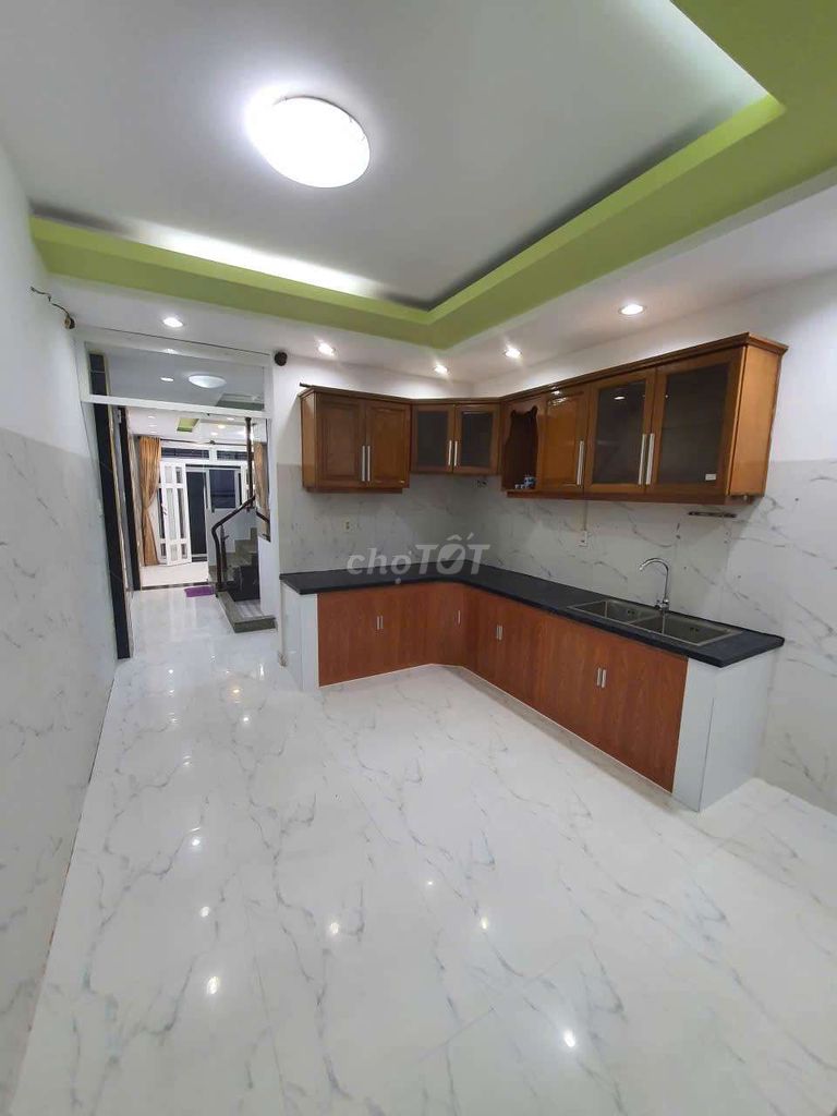Let's rent. 4 meters x 14 meters 2 is 4 p stupid 4 toilets