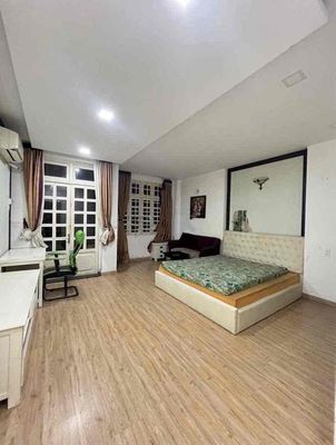 House 1 .1 3 4 4 4 4 4 4 4th floor bedroom 5 x 18 m on 3th Street 3-5c Phạm Hữu Lầu District 7
