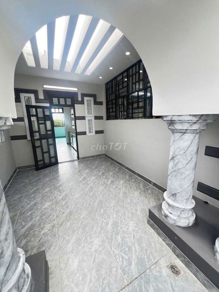4 story nice house - short-term rent