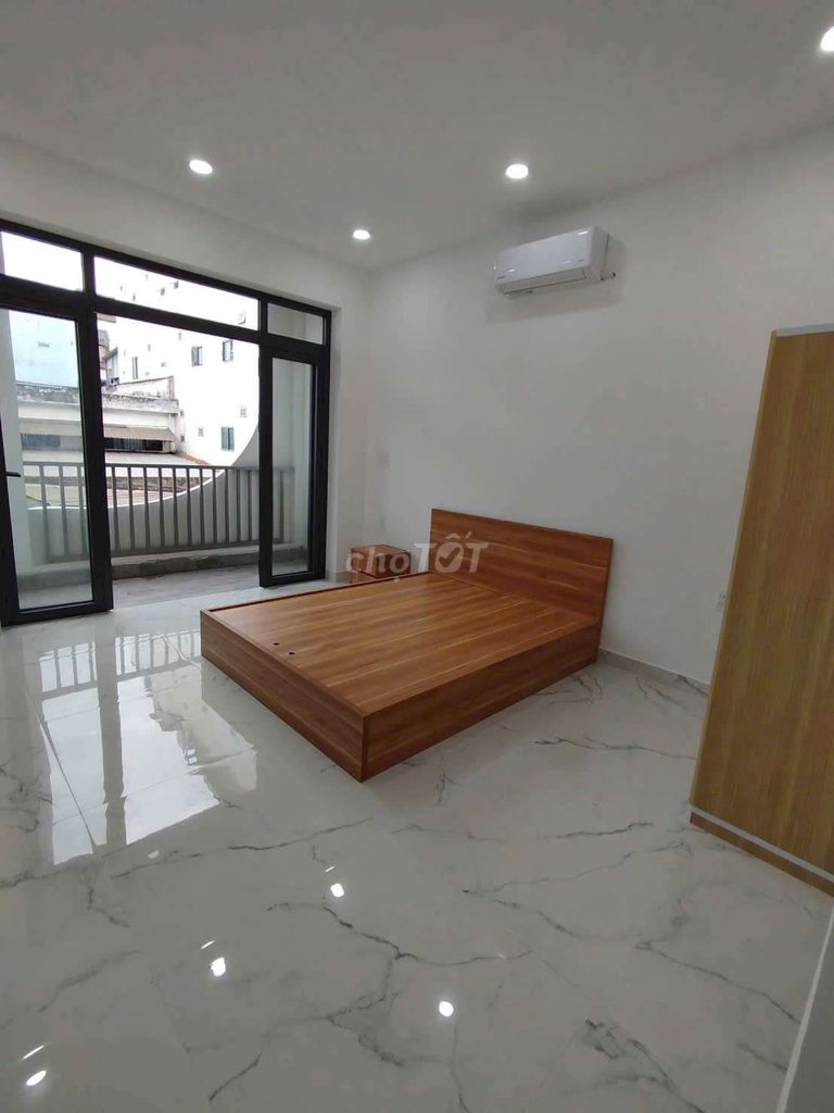 We're going to rent Tỉnh lộ 10 missile armor - 27 trieu - 4 bedrooms - full interior.